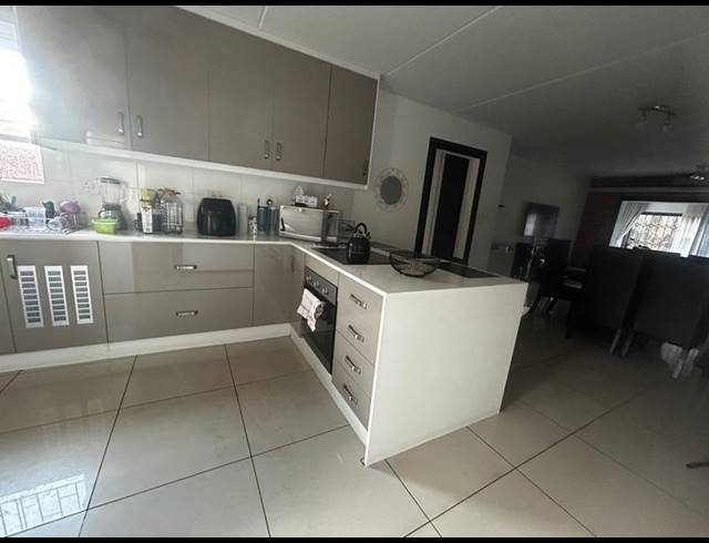 3 BEDROOM PROPERTY TO RENT IN VORNA VALLEY